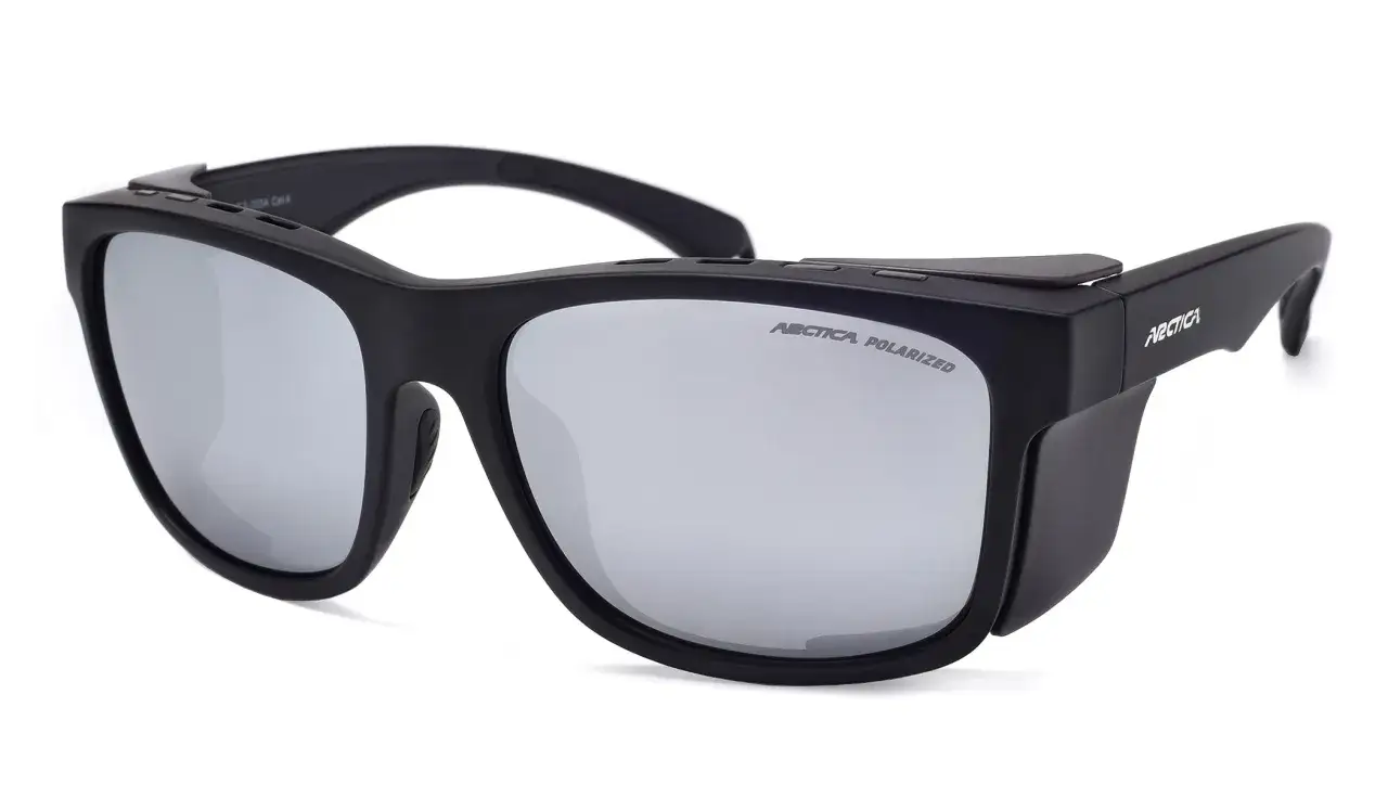 Czarne okulary przeciwsłoneczne Arctica Polarized, kategoria 4, z lustrzanymi soczewkami. Idealne na ekstremalne warunki.